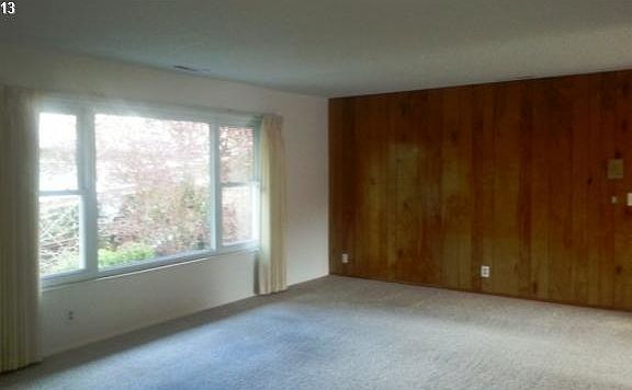 3rd image of 807 SE Mosher Ave