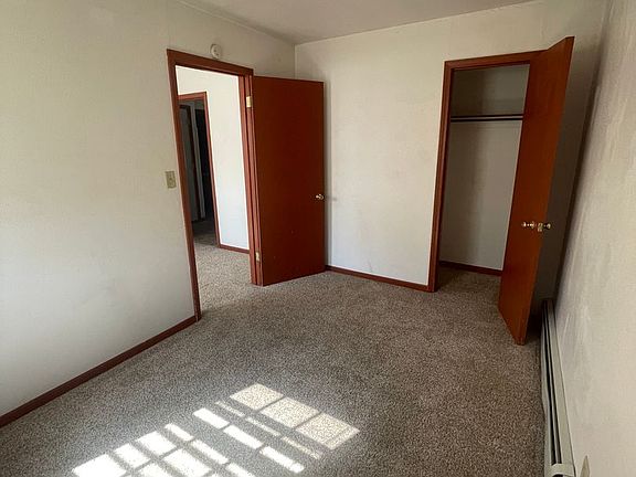 5th image of 412 E Avenue D APT 3