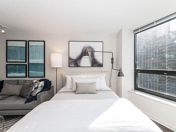 5th image of 450 E Waterside Dr #1514