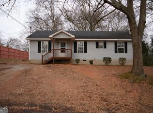 52 Reynolds St, Newnan, GA 30263