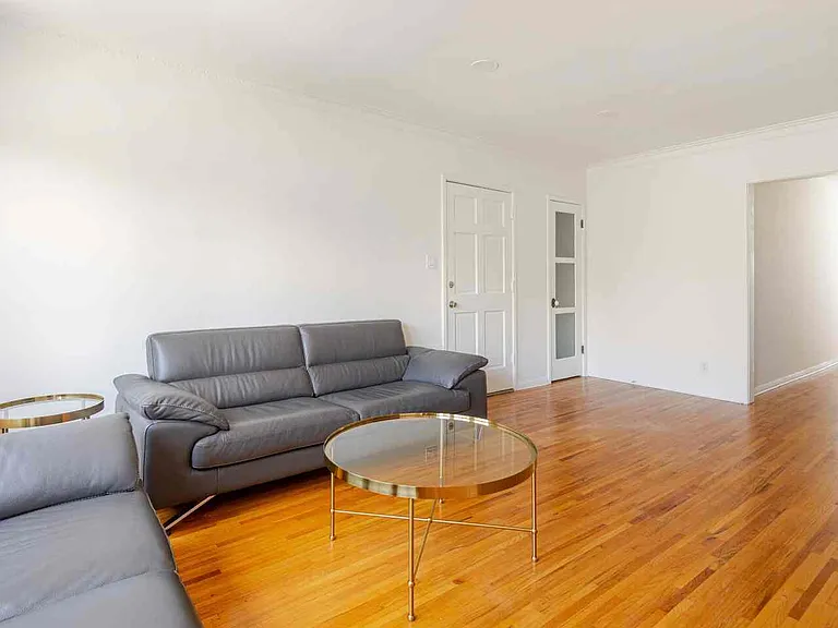 1000 S Ridgeley Dr #1000 — Photo 3