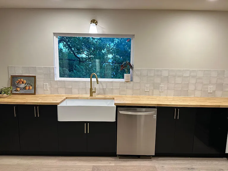 1201 Loma Dr — Photo 9
