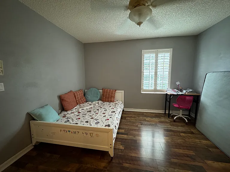 Foxcroft Cir — Photo 9