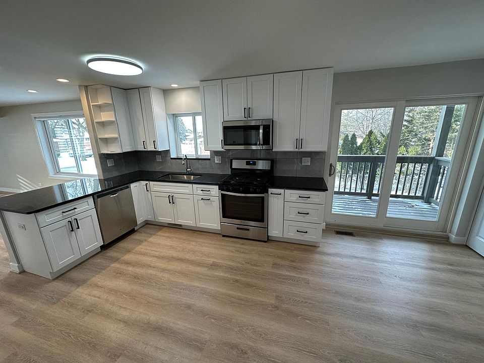 1st image of 8 James Dr APT 2