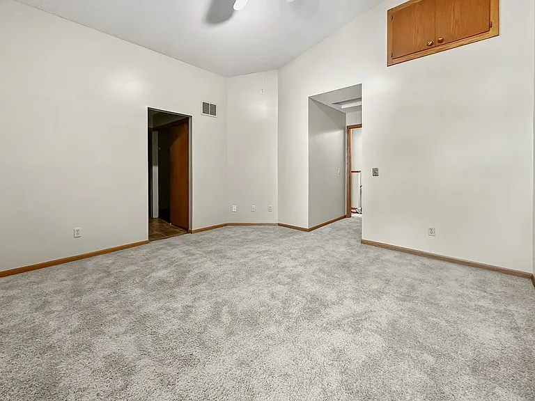 5308 Highpointe Dr — Photo 21