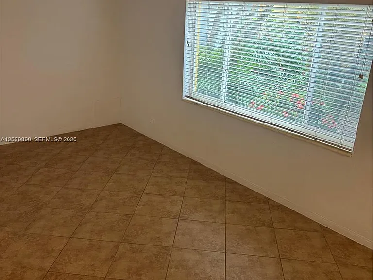 719 NE 16th Ave #719B — Photo 15