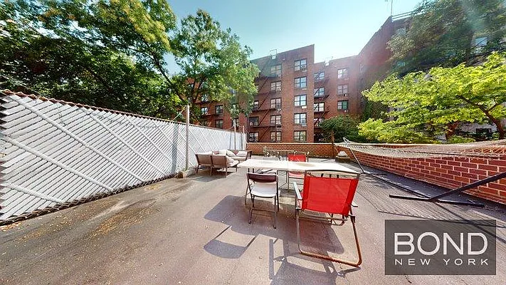 Rented by Bond New York | media 2