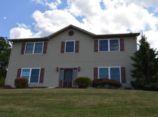 979 Middle Rd, Middleburg, PA 17842