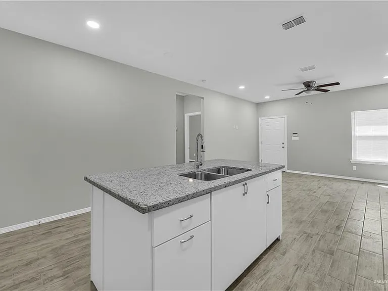 1500 W Heritage Dr #2 — Photo 13