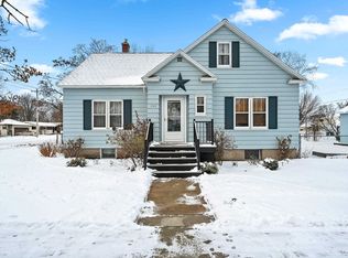 1717 Church St, Marinette, WI 54143