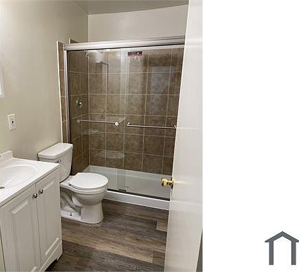 2nd image of 1127 Oakmont Dr #4