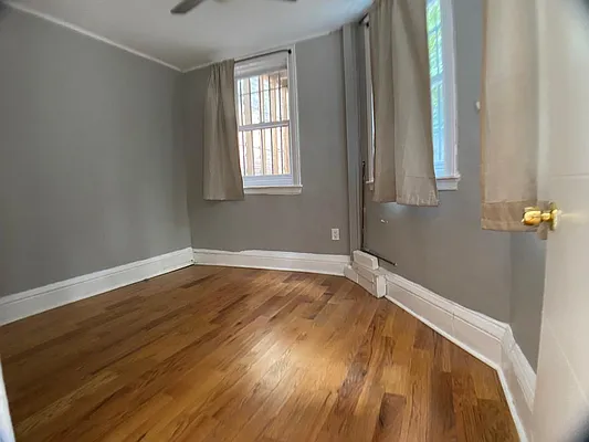 Rented by Cohen Group Real Estate INC | media 5