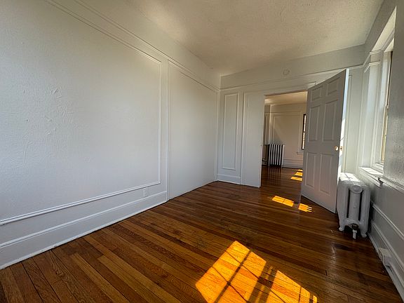 5th image of 144-D408 W Grove St #D-408