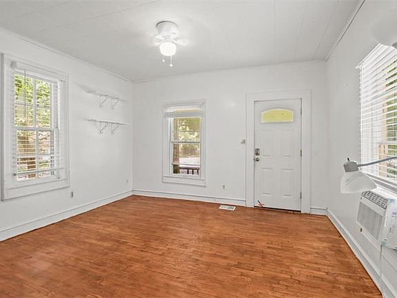 4th image of 721 Olive St