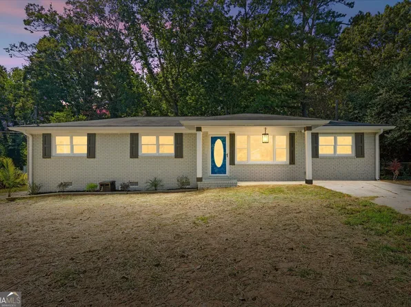 6963 Debbie Ln, Lithia Springs, GA 30122