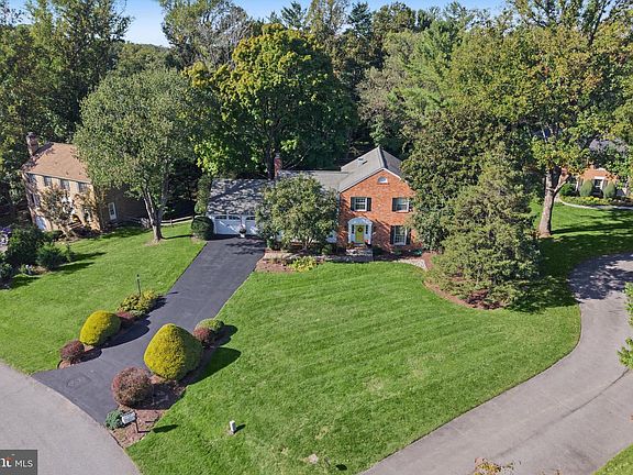 2nd image of 9813 Brookford Rd