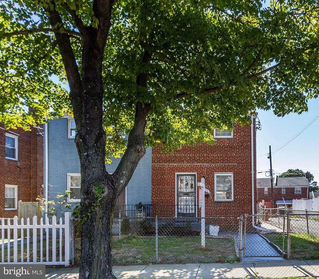 4335 Gorman Ter SE photo 1
