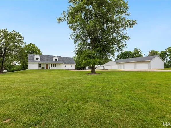 2280 Ebert Ln, Wentzville, MO 63385