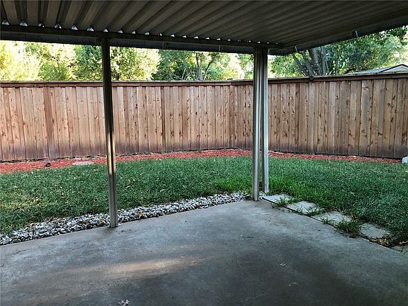 4th image of 304 E Lanett Dr