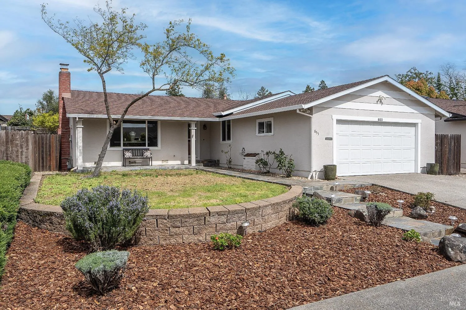 855 Grouse Lane photo 1