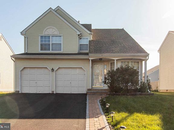 2nd image of 28 Bailly Dr