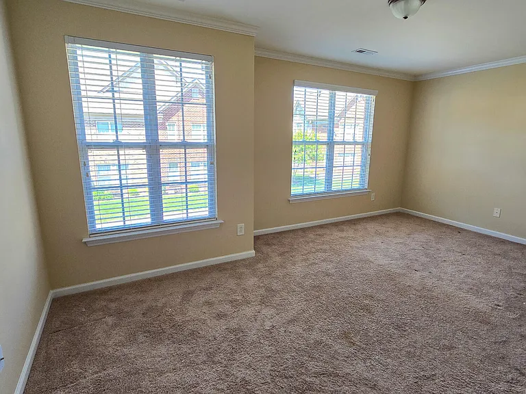9819 Layla Ave — Photo 23