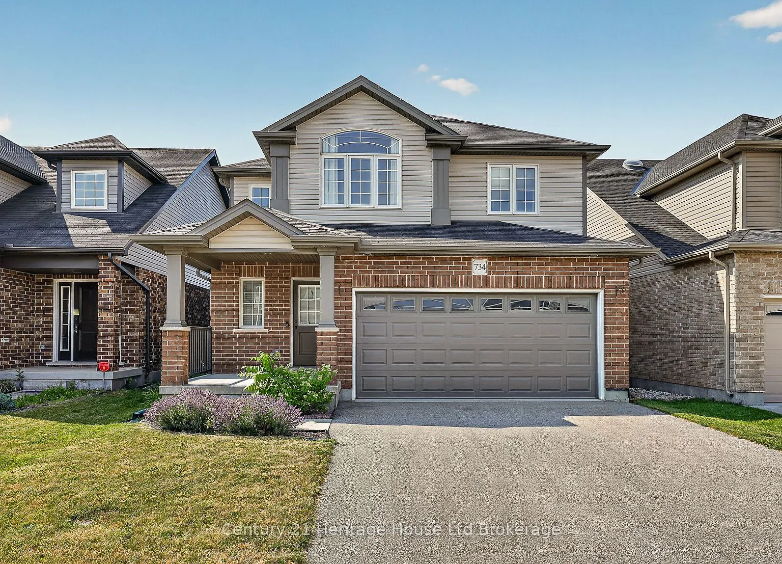 4 bed, $2,600 — Photo 2