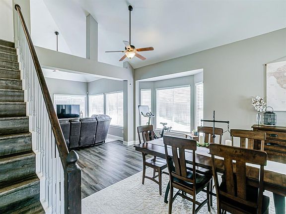 3rd image of 1526 Ashwood Ln