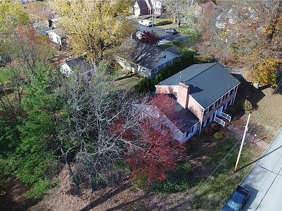 2nd image of 400 5th Ave