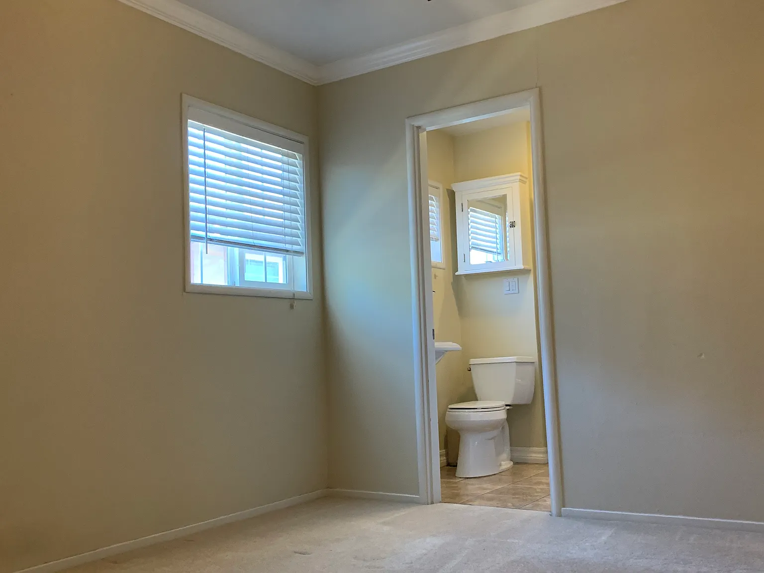 3 bed, 1360 sqft, $1,350 — Photo 1