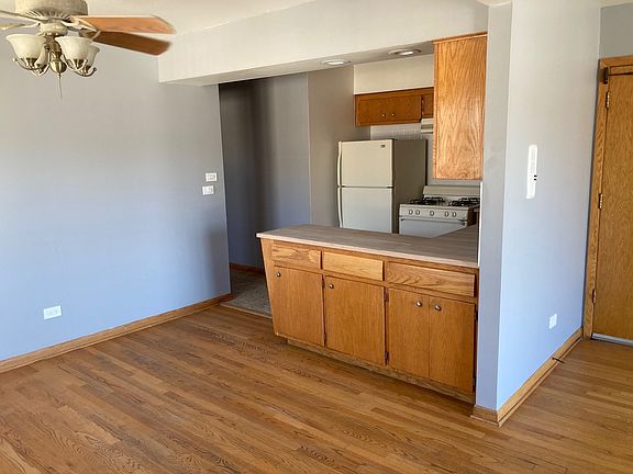 3rd image of 8637 Leamington Ave APT 2N