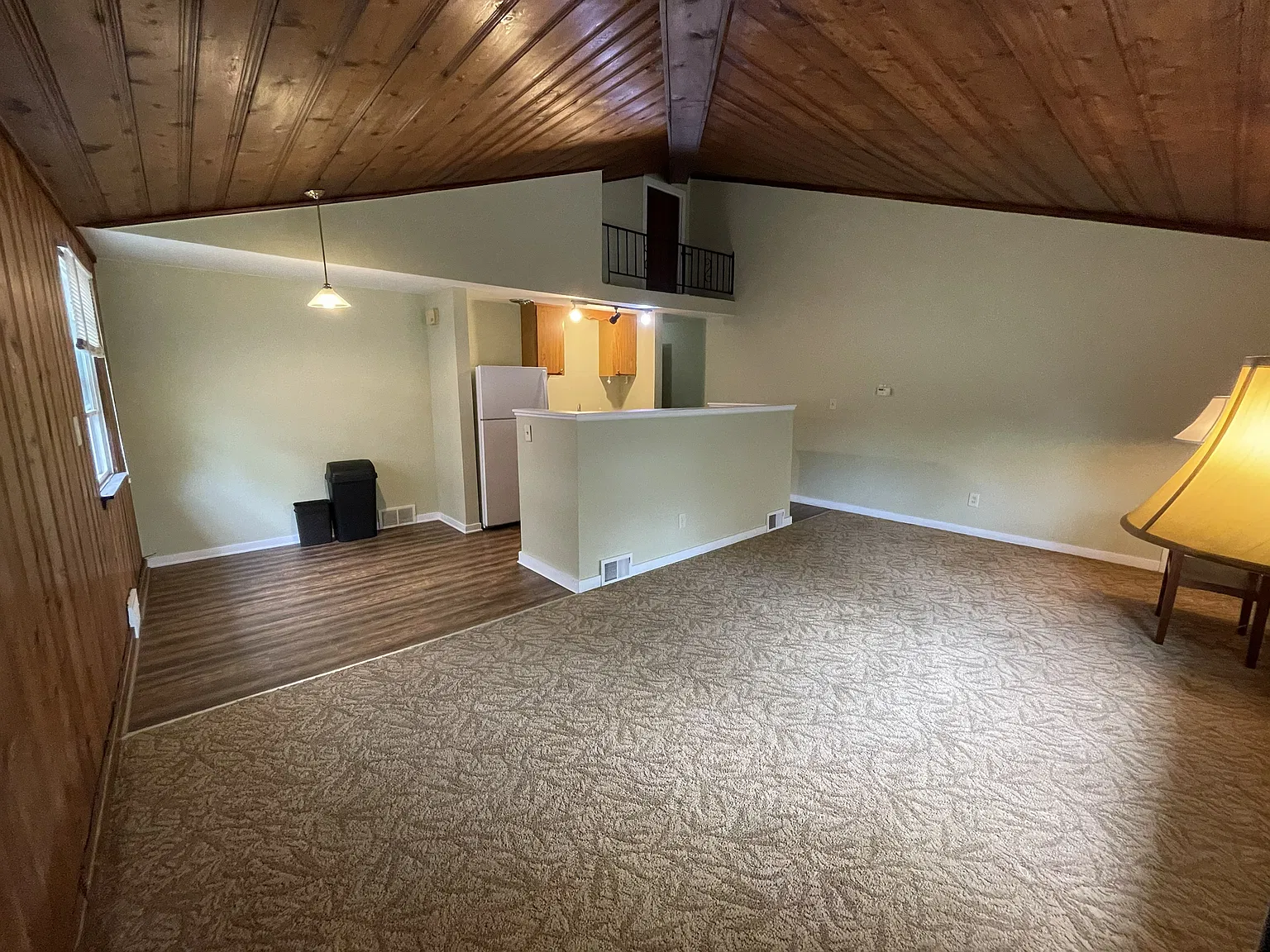 2 bed, 1100 sqft, $1,100 — Photo 2