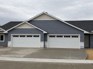 702 Sequoia Dr, Altoona, WI 54720