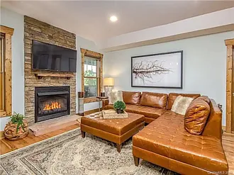 39 Finalee Ave #2