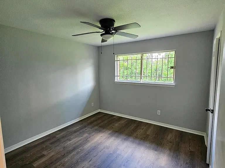 6847 Flamingo Dr — Photo 12