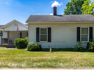 10324 Maple Rd, Hartland, MI 48353