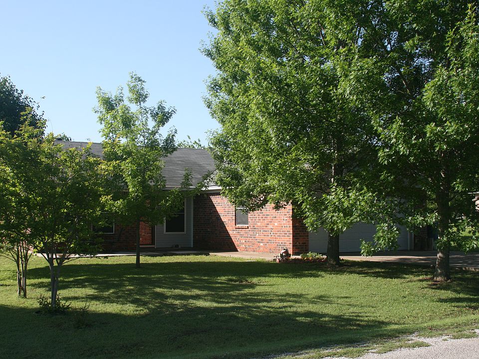 1st image of 3102 Shady Ln