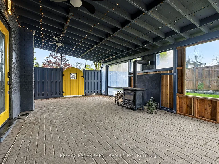 25 Briarsdale Dr — Photo 32