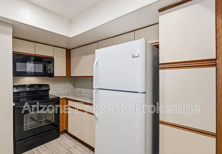 2935 N 68th St #110 — Photo 17