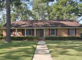 1730 Pineknoll Ln, Albany, GA 31707