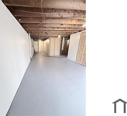 4th image of 241 Flora Dr
