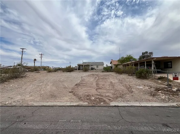 992 Riverfront Dr, Bullhead City, AZ 86442