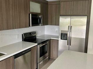 1938 Jackson St #403, Hollywood, FL 33020