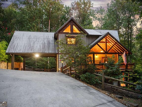 3rd image of 12 Heights Overlook