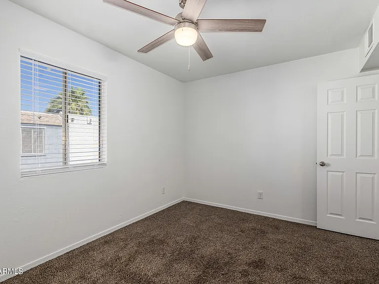 4718 W Orangewood Ave — Photo 18
