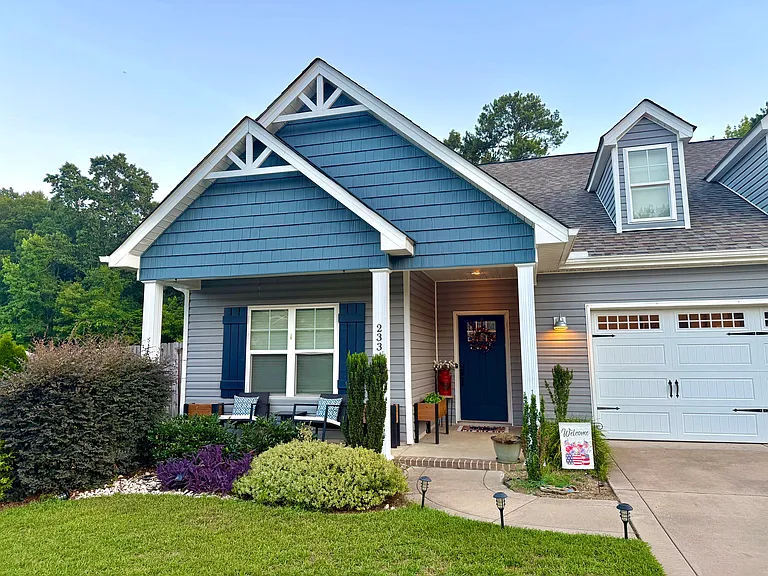 233 Forester Dr — Photo 3