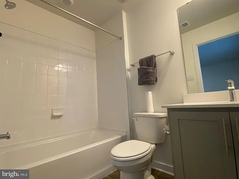 7530 Daybreak Dr — Photo 6