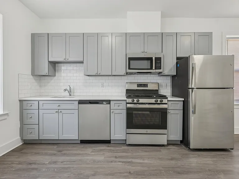446-450 Irvine Turner Blvd #3D — Photo 8