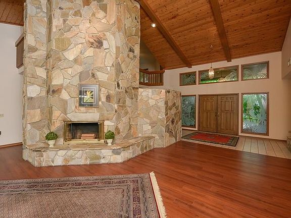 2nd image of 5021 Coco Plum Way