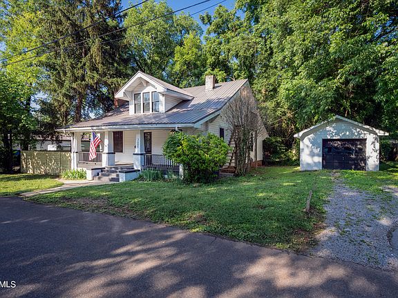 2nd image of 2609 Barton St